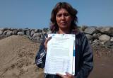 Dirigente inició con la recolección de firmas desde muy temprano. Foto: Trujillo en Línea