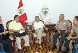 El viceministro del Interior, Leoncio Delgado, se reunió esta tarde en Trujillo, con el presidente regional César Acuña. (Foto cortesía)