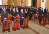 César Acuña participó de la homilía con motivo de su onomástico, a la que asistieron sus familiares y el presidente del Congreso, Luis Iberico.(Foto Facebook)