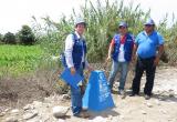 Operarios de la ANA colocan desde el año pasado hitos en las márgenes de los ríos Virú, Moche y Chao.