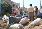 Lourdes Tuesta, funcionaria de Limpieza Pública, supervisó los trabajos de limpieza de las calles de Palermo.