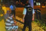 Cuatro drogadictos y 20 sospechosos fueron detenidos durante un operativo realizado ayer. (Fotos MPT)