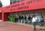 No se permitió el ingreso de ninguna persona a la Corte Superior deJusticia ubicada en la urbanización Natasha Alta. Foto: Trujillo en Línea