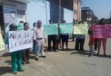 Moradores protestaron con pancartas en mano. Foto: Trujillo en Línea