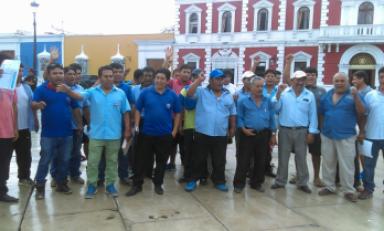 Protestaron frente a la municipalidad de Trujillo. Foto: Trujillo en Línea