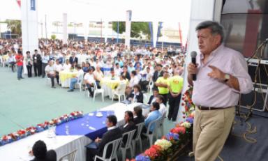 César Acuña tendrá que brindar su testimonio ante Comisión de Fiscalización. (Foto: Facebook de César Acuña)