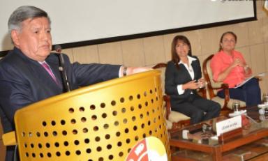 Presidente regional de La Libertad, César Acuña, en reunión en la Cámara de Comercio. (Foto: Facebook fuente privada)