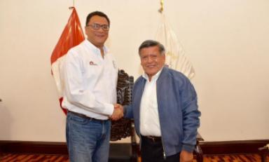 Ministro de Agricultura,Juan Manuel Benites, y el gobernador regional, César Acuña. (Foto GRLL)