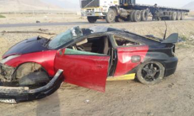 Auto quedó destrozado. Foto: Chardin Mijahuanca