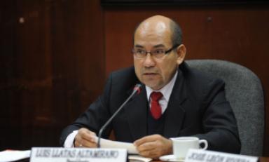 Congresista Cristobal Llatas, presidente de la Comisión de Constitución del Congreso. (Foto Internet)