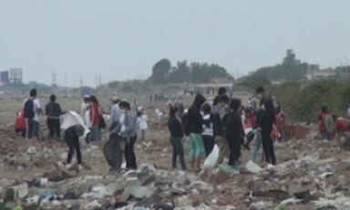 Estudiantes limpiaron por horas las zonas intangibles. Foto: Trujillo en Línea.