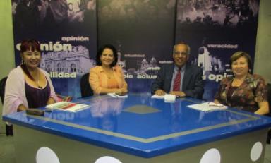 La periodista Karyna de Orbegoso, entrevistó a las alcaldesas vecinales, Chela Müller, y Carmen Kono. (Foto fuente privada Facebook)