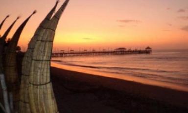 La belleza del balneario de Huanchaco será promocionada en una feria nacional en Lima.