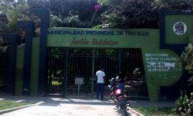 Visitantes llegan, pero encuentran ambientes cerrados. Foto: Trujillo en Línea