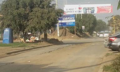 Pistas rotas, montículos de desmonte, negocios cerrados y muchos problemas por obra que no avanza. Foto: Trujillo en Línea