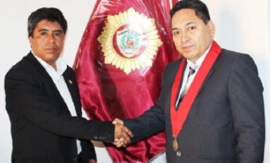 El presidente de la CSJLL,Carlos Cruz, se reunió con el gobernador de Trujillo, Efraín González Ángulo. (Foto cortesía)