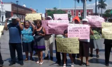 Se quedaron varias horas, frente a comuna trujillana. Foto: Trujillo en Línea