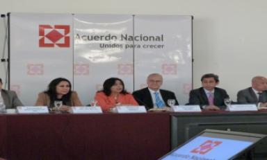 La presidenta del Consejo de Ministros, Ana Jara, y el ministro de Salud, Anibal Vásquez, participaron en la sesión del Acuerdo Nacional.