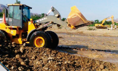 Con maquinaria del gobierno regional se logró rehabilitar la vía que une a las provincias de Trujillo y Gran Chimú. (Foto cortesía GRLL)