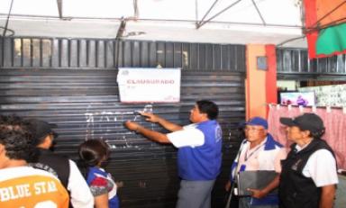 En dos restaurantes inspeccionados se hallaron cucarachas. La MPT ha sancionado drásticamente a los propietarios. (Foto cortesía)
