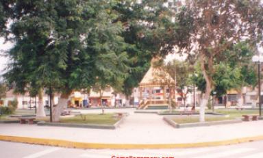 Las calles de la ciudad de Virú se encuentran anegadas de aguas servidas, porque el sistema de alcantarillado tiene más de 50 años de antigüedad. (Foto Internet)