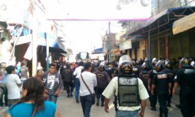 Cientos de policías acudieron al llamado de la municipalidad. Foto: Trujillo en Línea