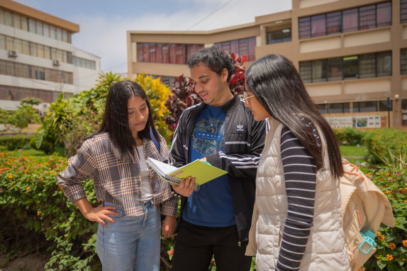 Beca 18 ofrece más de 5000 primeras vacantes para estudios superiores con todos los costos cubiertos