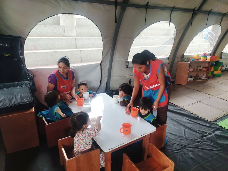Cuna Más presente en zona de emergencia tras desborde del río en Ayacucho