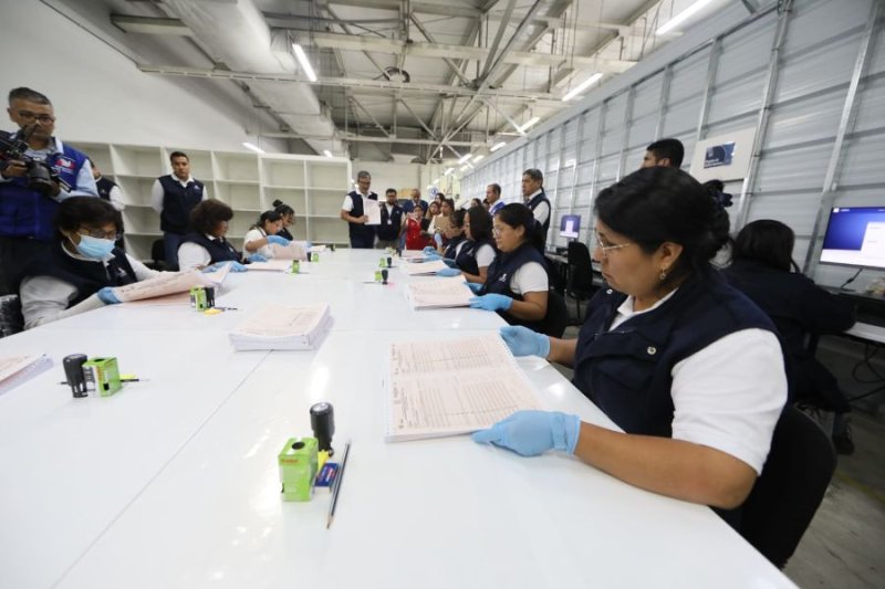 ONPE inició pruebas de impresión de actas y otros materiales para elecciones generales