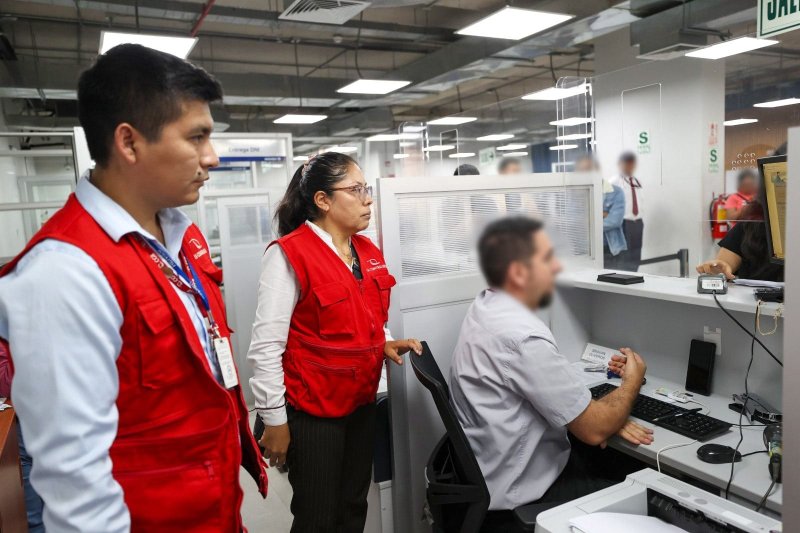 Cerca de 70 trabajadores del Reniec tramitaron irregularmente DNI para conocidos y terceras personas