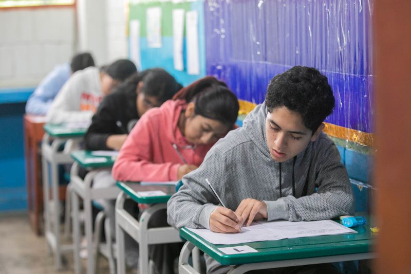 Más de 1500 peruanos de excelencia académica ganaron las primeras vacantes de Beca 18