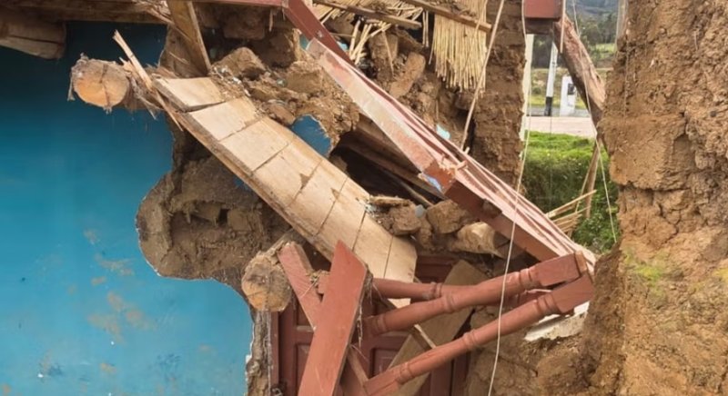 La Libertad: intensas lluvias en Pataz ocasionan el colapso de colegio y 300 alumnos se ven afectados