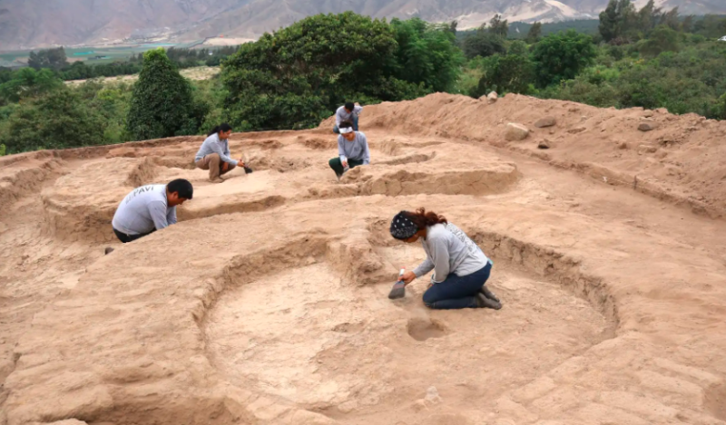 Descubren dos templos de culto al fuego de hace 4,500 años en Virú