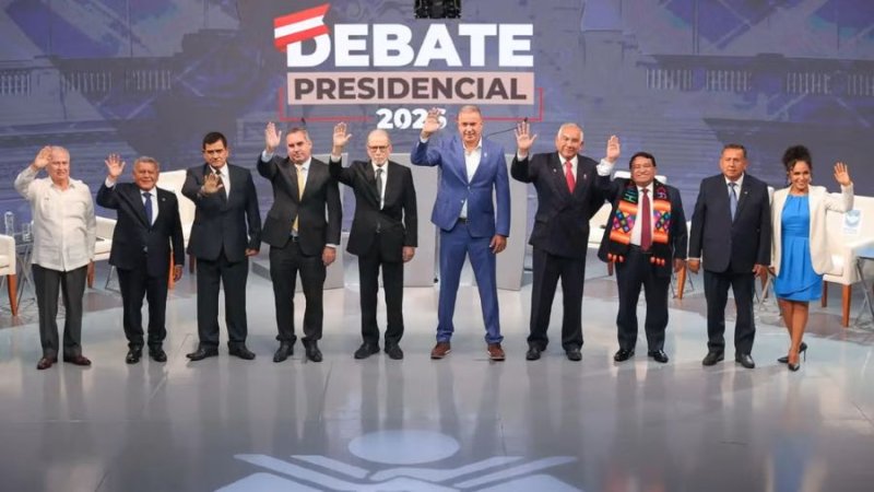 Becas, tablets y hasta llamados a Elon Musk: propuestas de los candidatos sobre educación, innovación y tecnología