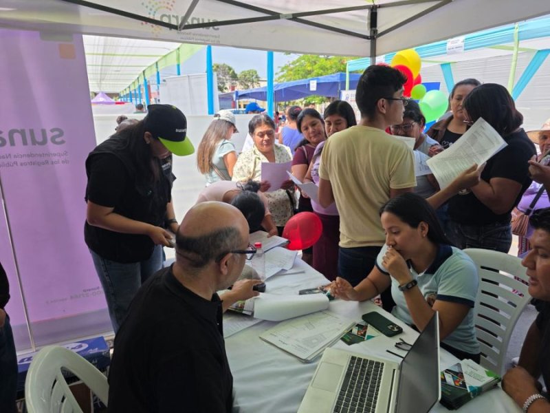 Más de mil personas atendidas en campañas “Sunarp en tu Pueblo” y “Expoferia Registral” en Paiján