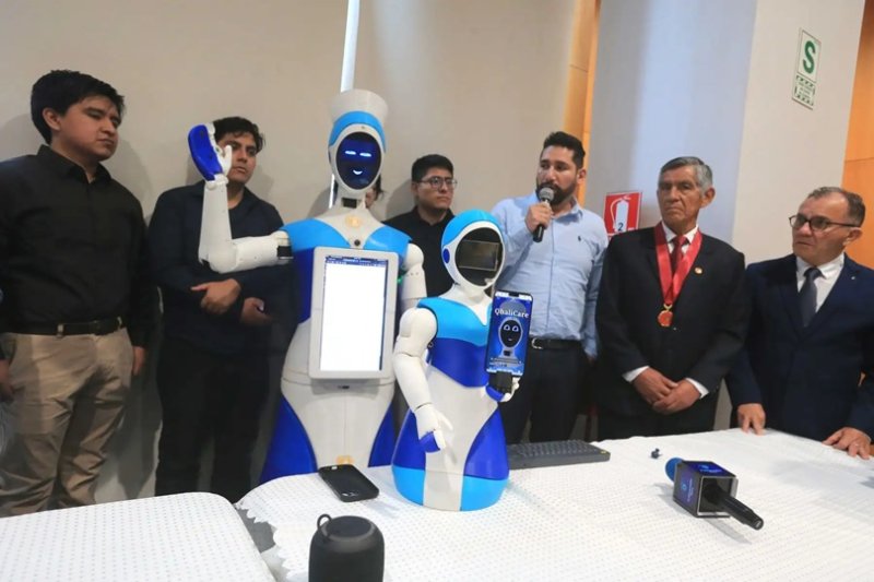Robot fabricado por universitarios peruanos facilita monitoreo de signos vitales en pacientes a distancia