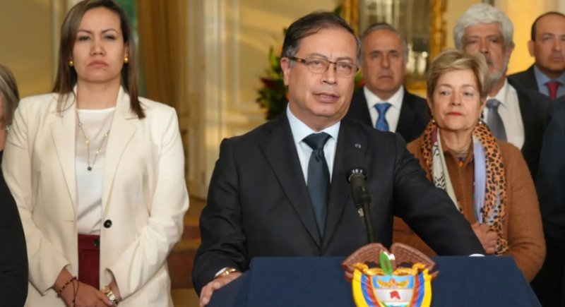 Ordenan "suspensión provisional" de Petro como presidente hasta después de elecciones