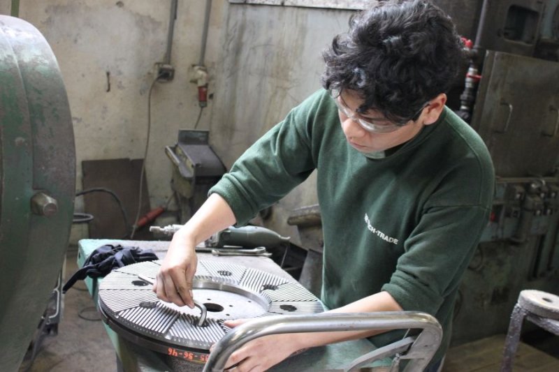 Despachos peruanos del sector manufacturas registraron retroceso de -1.9%