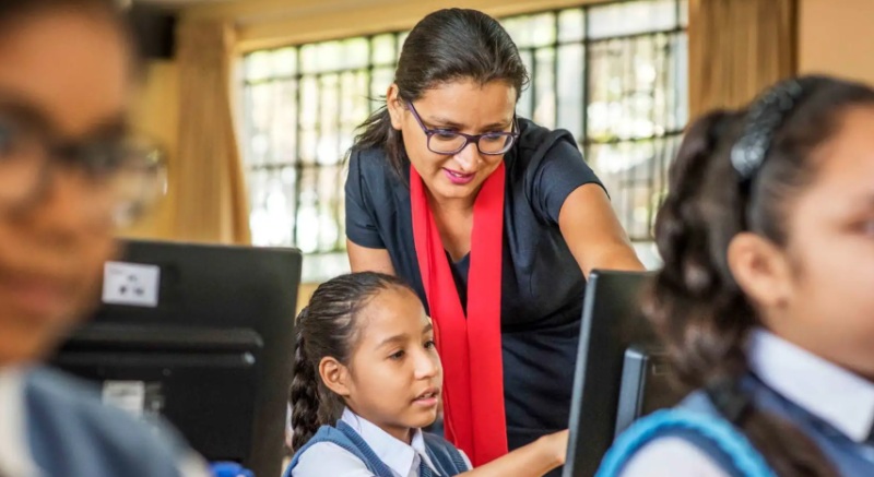 Gobierno transfiere más de S/ 79 millones a regiones para el pago de docentes