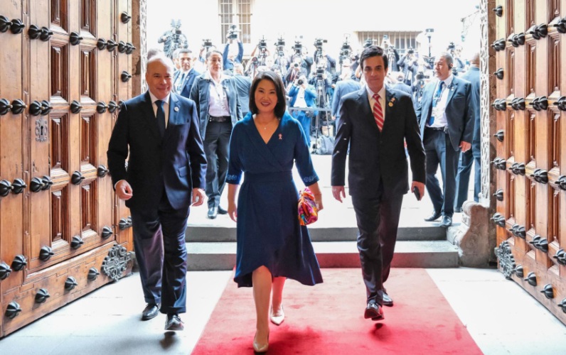 Keiko Fujimori asumirá en unos minutos la Presidencia de la República en sesión solemne en el Congreso