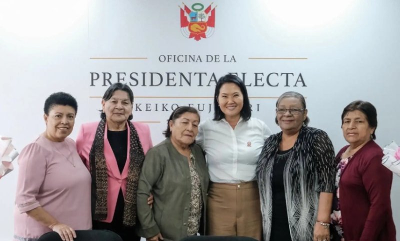 Presidenta electa Keiko Fujimori recibe a líderes políticos y dirigentes de comedores