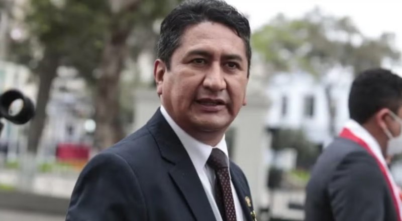 Tribunal Constitucional anula la orden de prisión preventiva contra Vladimir Cerrón
