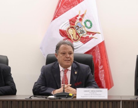 Senador Mesía: “Debate de facultades delegadas no debería extenderse más de dos semanas” ►