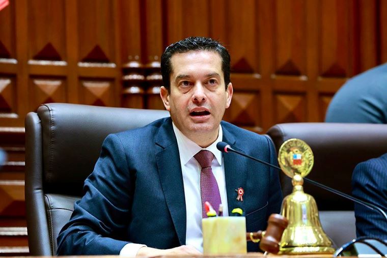 Titular del Senado, sobre caso Julián Pérez: Es un delito común, debemos cerrar filas y “pedir que se proceda con todo el rigor de la ley”