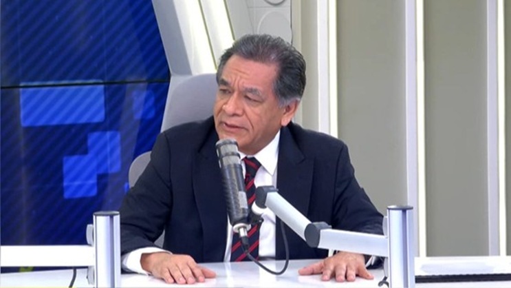 Ministro Chang sobre retiro de ideología del currículo escolar: "Si hubo terrorismo, hay que señalarlo con todas sus letras"
