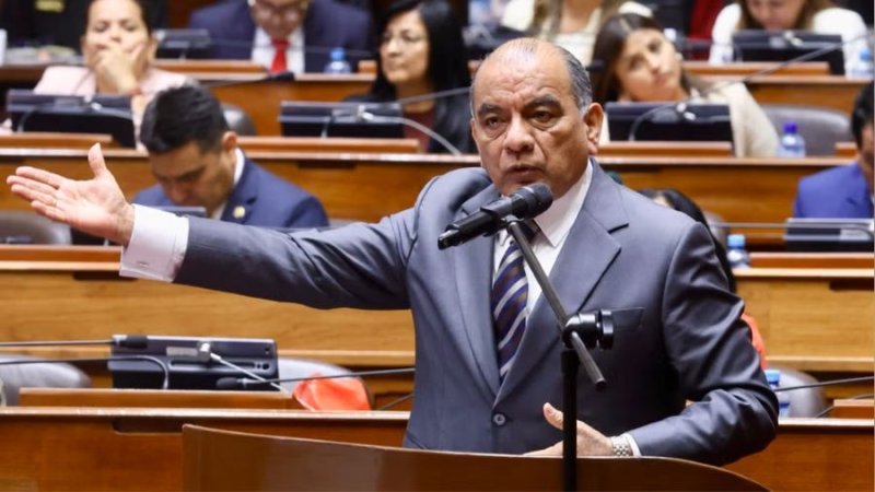 Ministro del Interior anunció estrategia de cinco ejes para enfrentar la delincuencia y fortalecer a la Policía Nacional