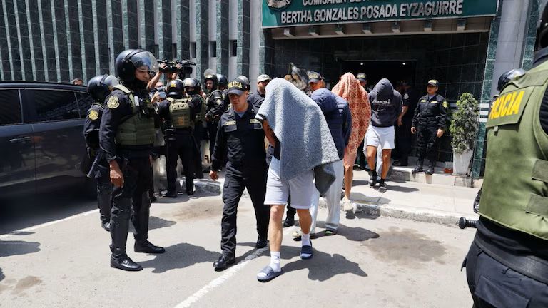 Abogado de la víctima del Liceo Naval pide 8 años de internamiento para acusados: “Serían 35 años si fueran adultos”