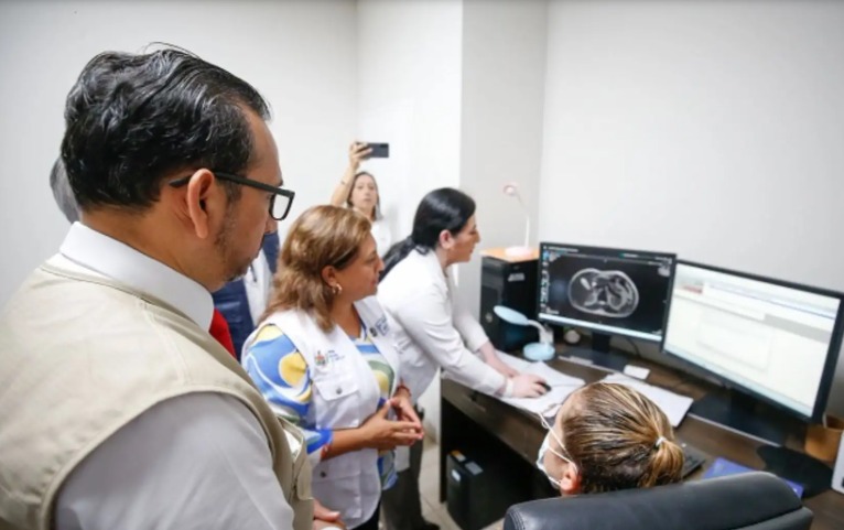 Trujillo: ministro Luis Dyer supervisó hospitales y centros de salud principales en La Libertad
