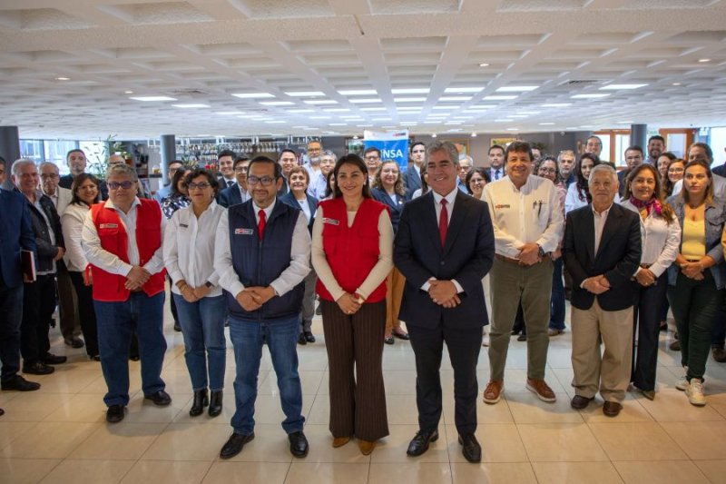 Presidenta anuncia reforma integral de sector educación para modernizar infraestructura