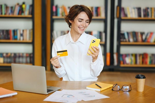 Celulares en Cyber Wow: cómo elegir un modelo según el uso